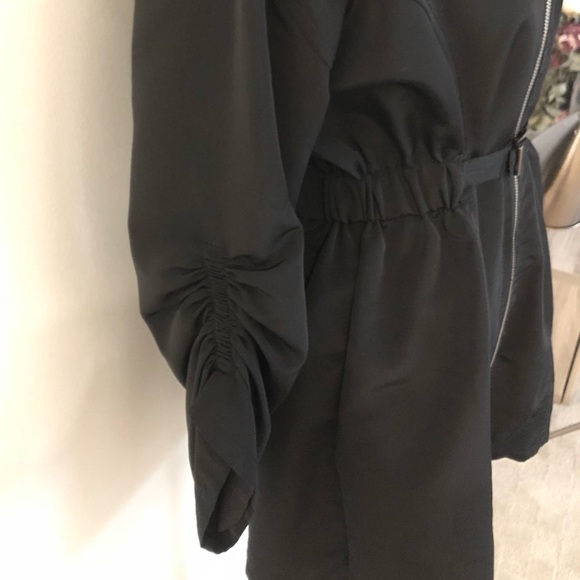 Rain coat - Picture 2 of 3